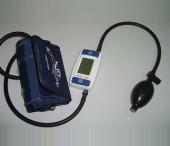 半自动型血压计